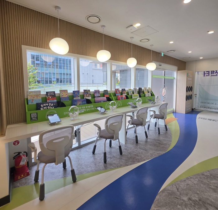 진선재단×윌라, 하남시장애인복지관에 세 번째 디지털라이브러리 기증